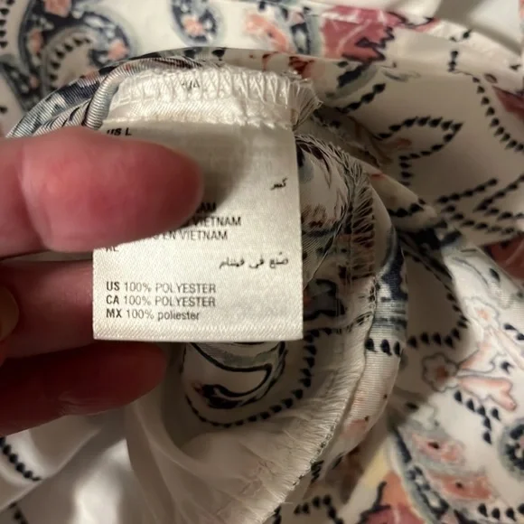 Inc faux wrap blouse. Blue paisley and floral , sz large - Picture 12 of 12